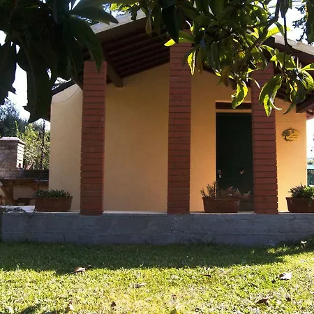 Vakantiehuis L'albero Delle Noci *